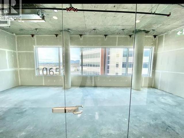 Commercial for rent in Richmond, British Columbia