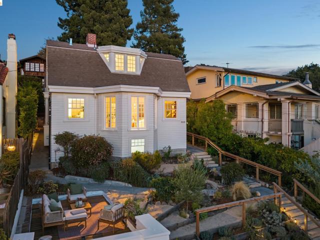House for sale in Berkeley, Alameda County