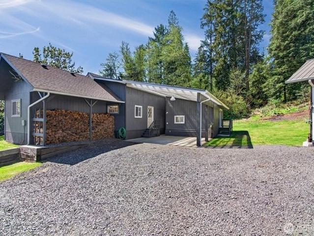 House for sale in Skamokawa, Washington