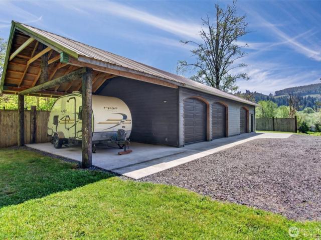 House for sale in Wahkiakum County, Washington