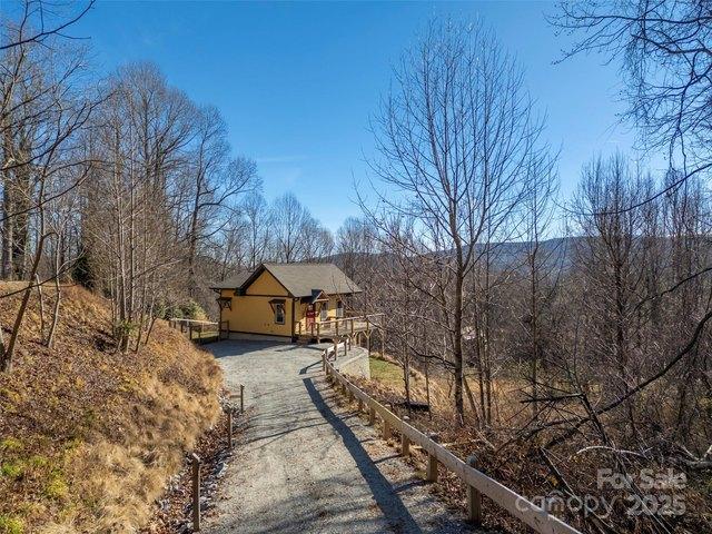 House for sale in Saluda, North Carolina