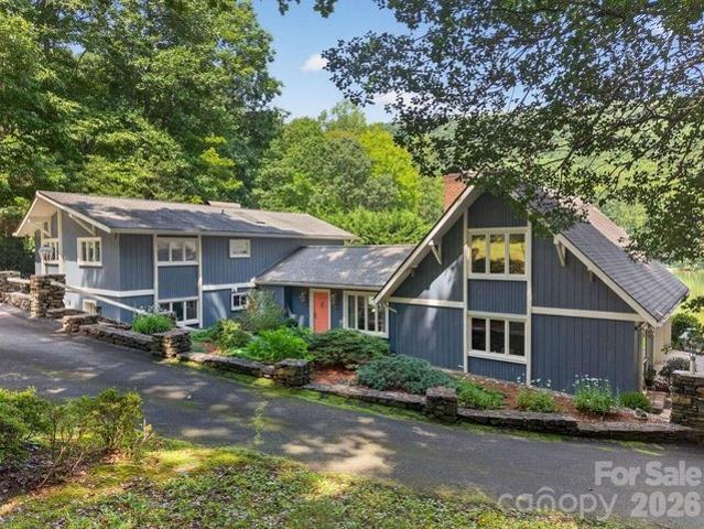 House for sale in Saluda, North Carolina