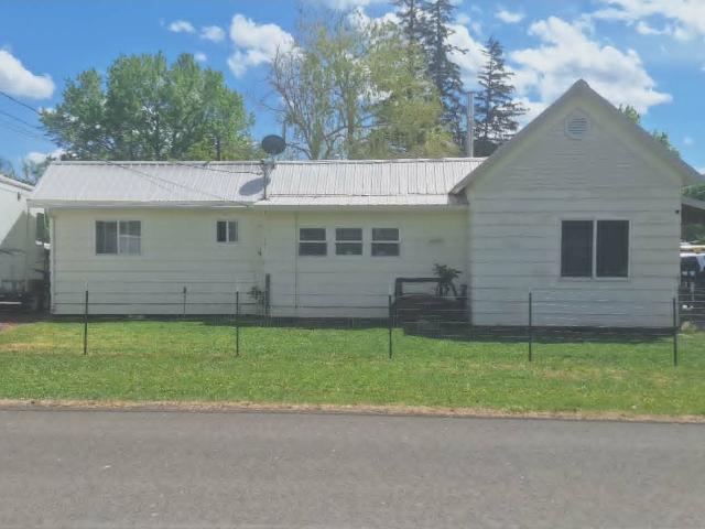 House for sale in Oregonia