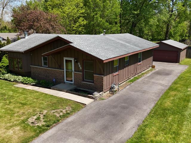 House for sale in South Elgin, Illinois