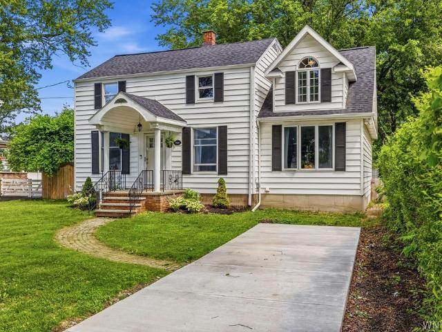 House for sale in Niagara, New York