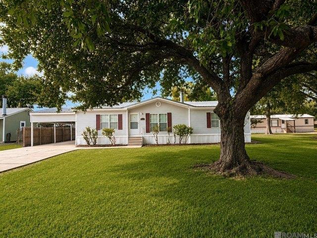 House for sale in Livonia, Louisiana
