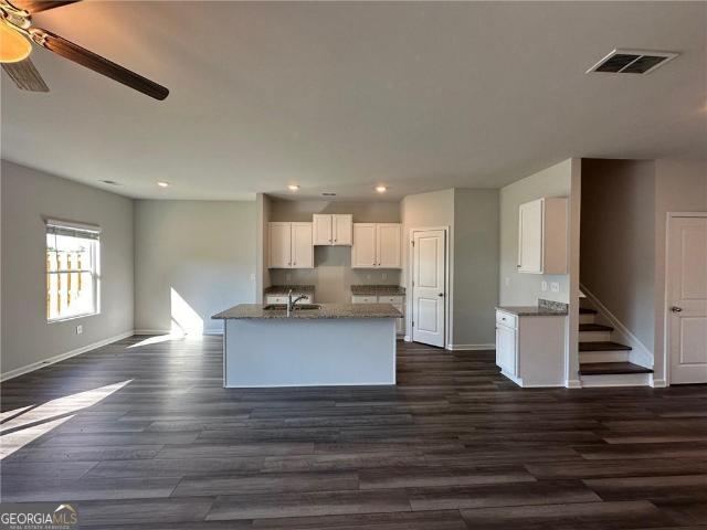 Townhouse for sale in Riverdale