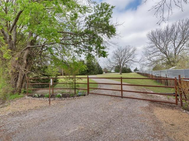 House for sale in Blue Ridge, Texas