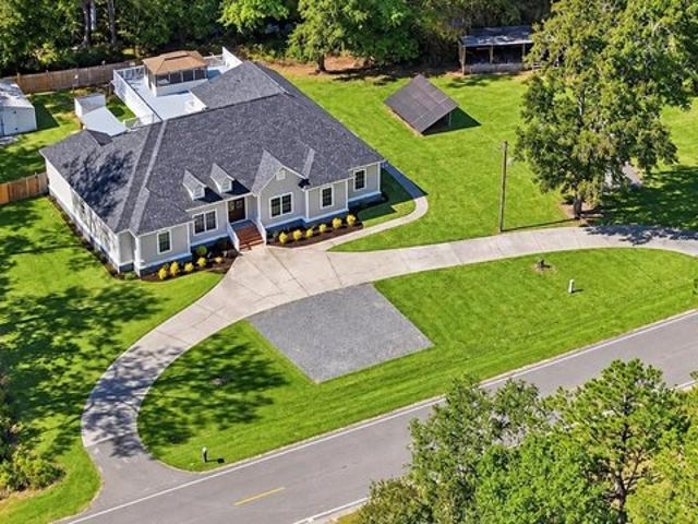 House for sale in Adams Run, Charleston County
