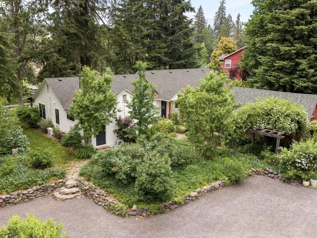 House for sale in White Salmon, Washington