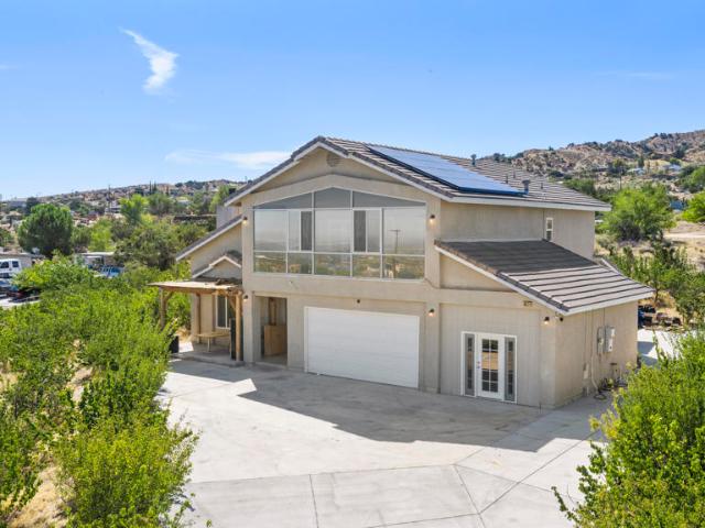 House for sale in Yucca Inn, Piñon Hills