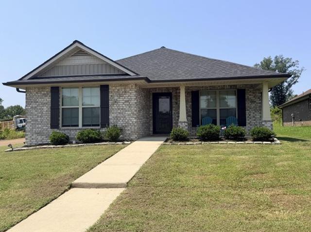 House for sale in Southaven, Mississippi