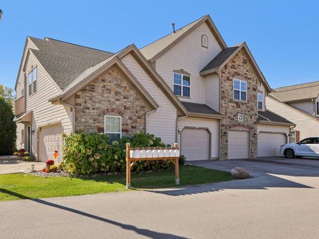 Condo for sale in Oak Creek, Milwaukee County
