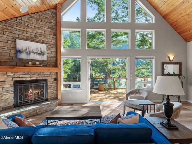 House for sale in Hayden, Idaho