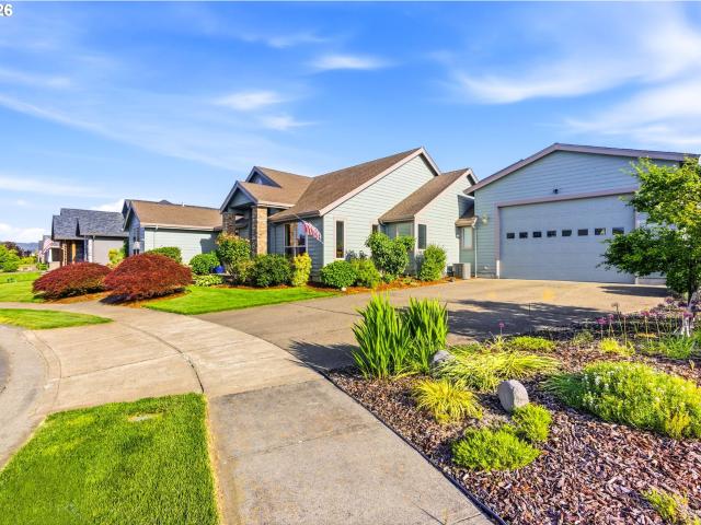 House for sale in Independence, Polk County