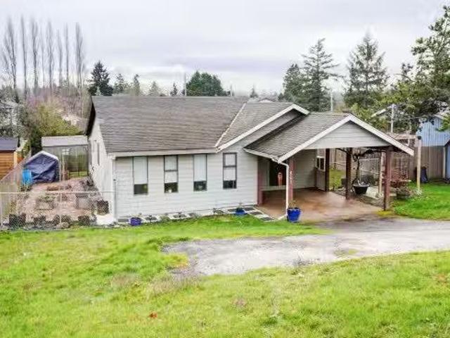 House for sale in Saanich, British Columbia