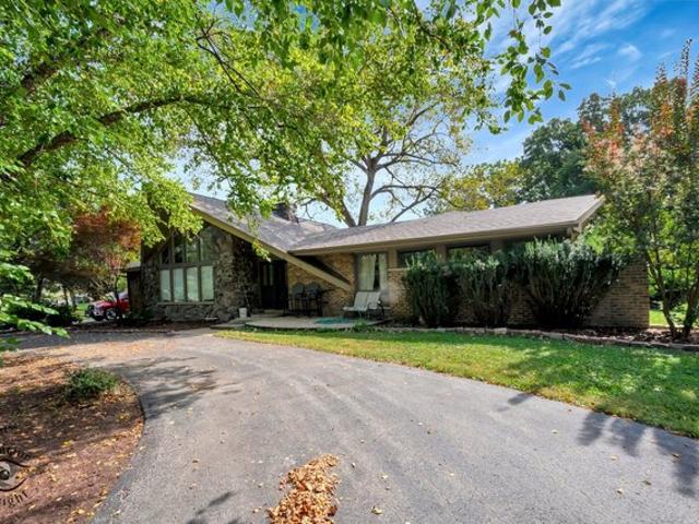 House for sale in Downers Grove, Illinois