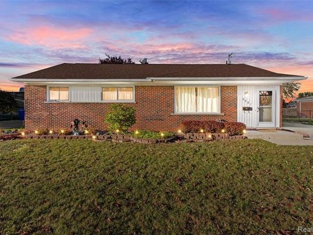 House for sale in Dearborn Heights, Michigan