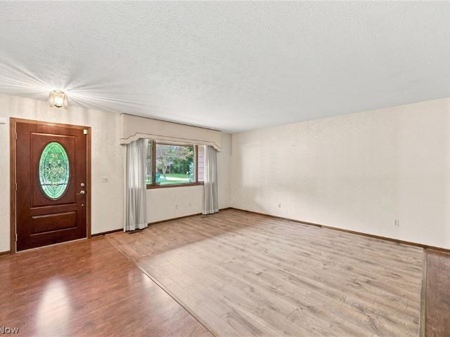 House for sale in Mentor, Lake County