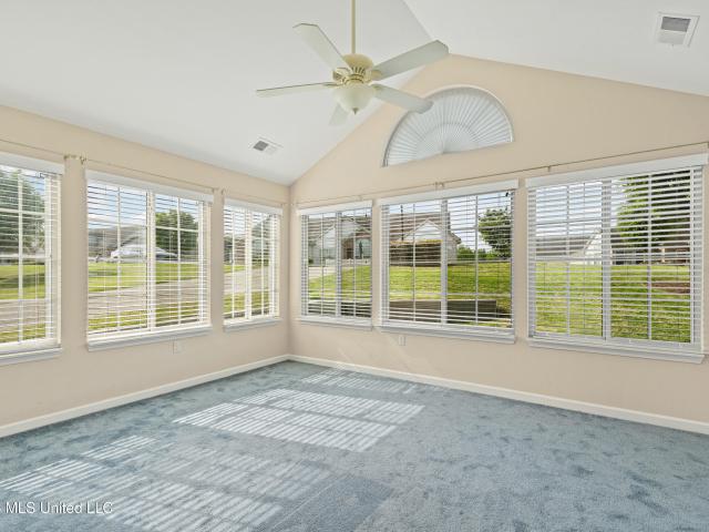 Condo for sale in Nesbit, Mississippi