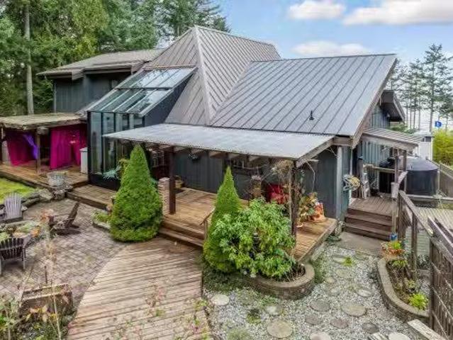 House for sale in Gabriola