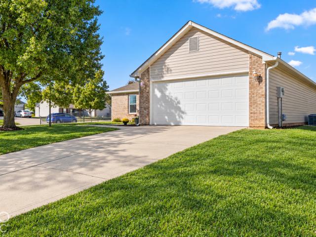 House for sale in Bargersville, Johnson County