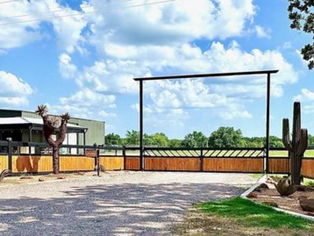 Farm for sale in Valley View, Texas