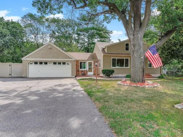 House for sale in Blaine, Minnesota