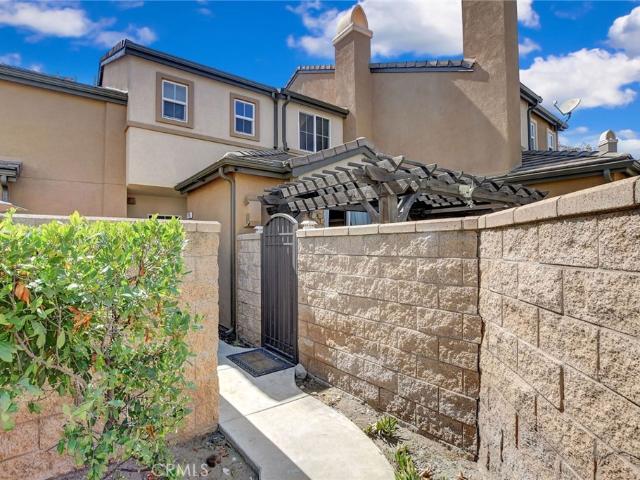 Townhouse for sale in Woodside Townhomes, Rancho Cucamonga