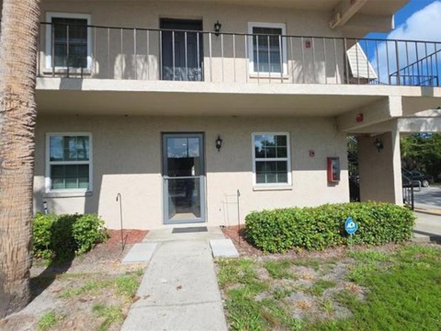 Condo for sale in Seminole, Florida