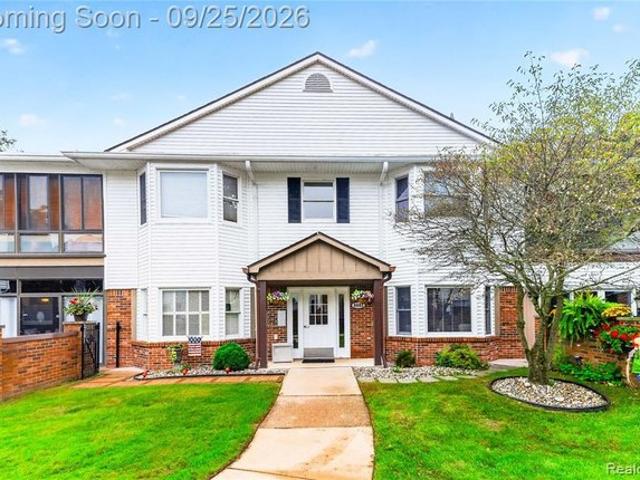Condo for sale in Grosse Ile Township, Wayne County