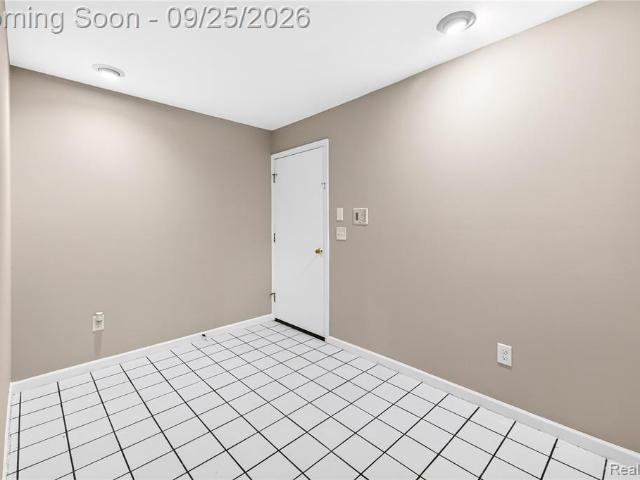 Condo for sale in Parke Lane Villas, Grosse Ile Township
