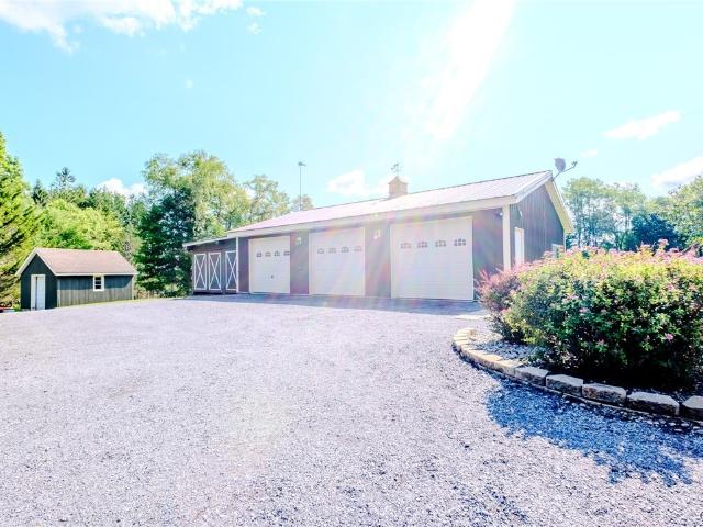 House for sale in Oneida, New York