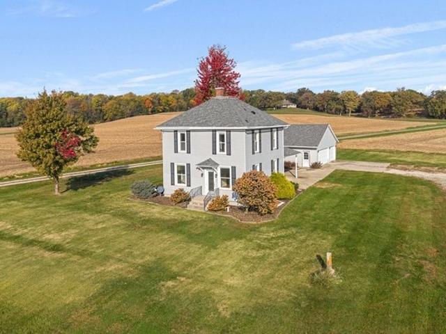 House for sale in Fenton, Whiteside County