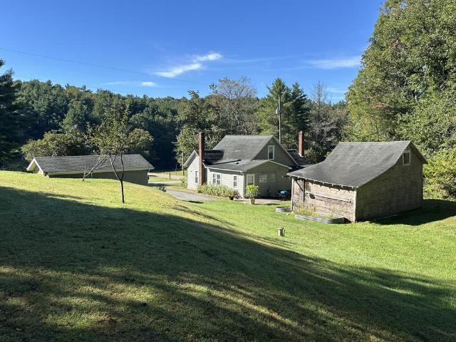 House for sale in Drenn, Galax