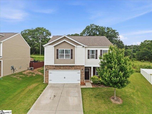 House for sale in Lyman, South Carolina