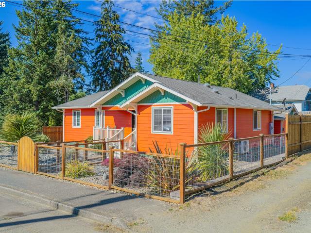 House for sale in Coquille, Coos County
