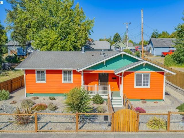 House for sale in Coquille, Coos County