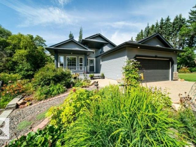 House for sale in Alberta