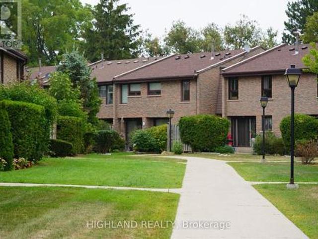 Townhouse for rent in Mississauga, Ontario