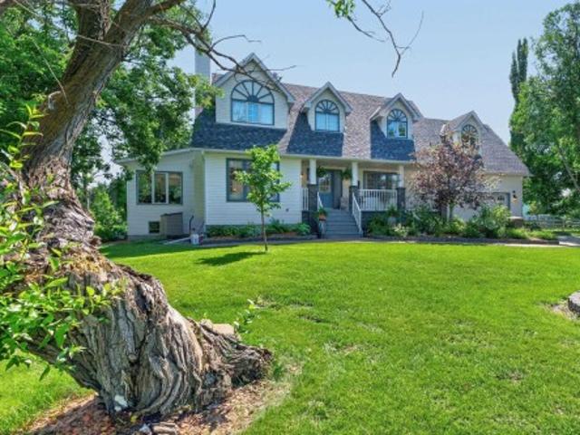 House for sale in Alberta