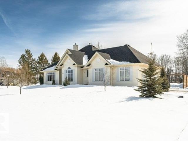 House for sale in Alberta