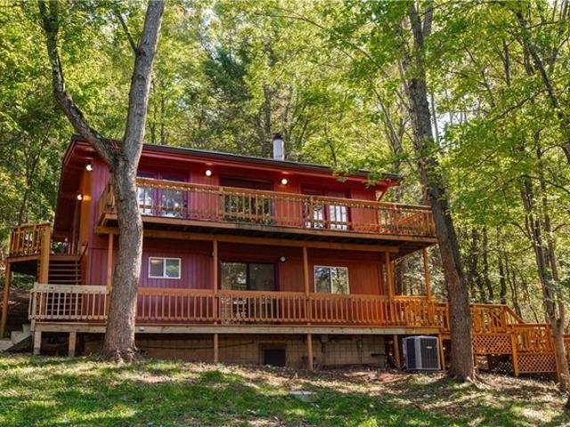 House for sale in Valencia, Butler County