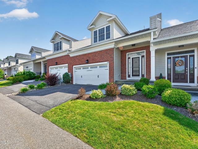 Townhouse for sale in Colonie, New York