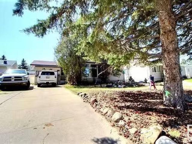 House for sale in Sherwood Park, Alberta