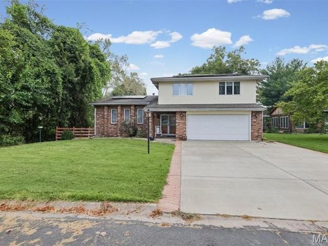 House for sale in Wood River, Madison County