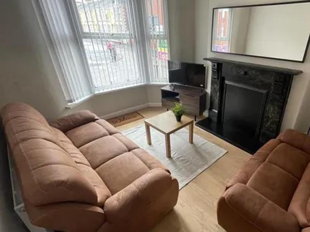 House for rent in Kensington, Calderstones