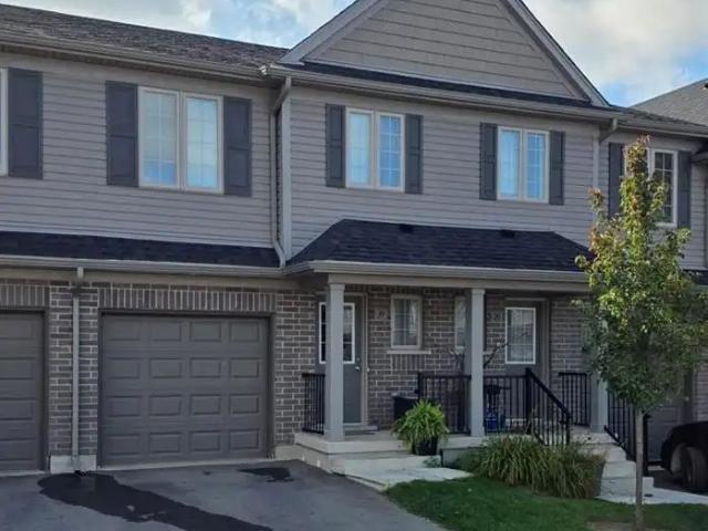 Townhouse for rent in Waterloo, Southwestern Ontario