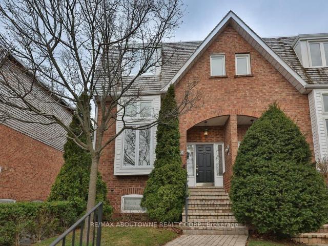 Townhouse for sale in Woburn, Ontario