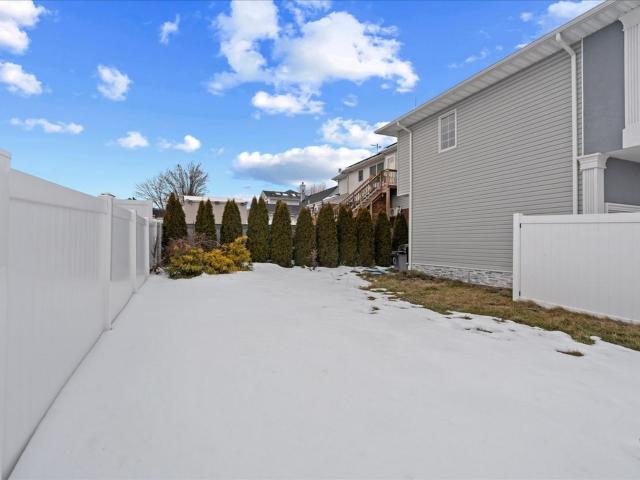 House for sale in Elmwood Park, New Jersey